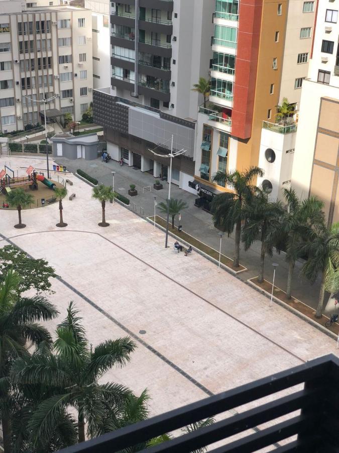 Apto Pé na Areia - Centro de Balneário Camboriú Exterior foto